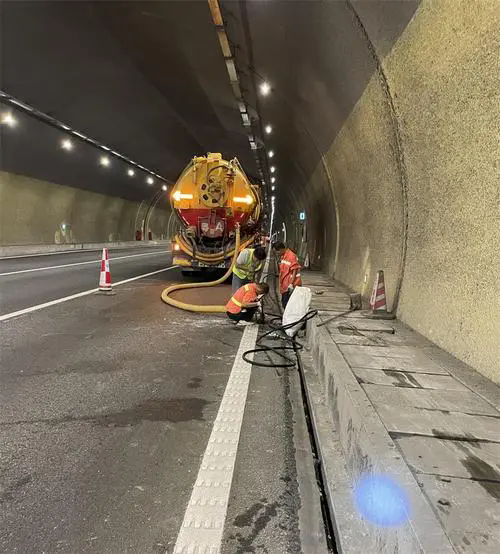 河西区街道隧道排水渠清淤